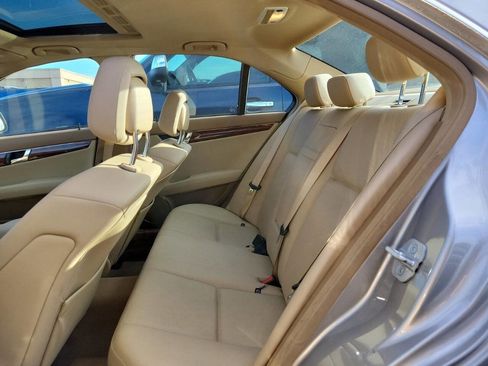 Used 2008 Mercedes-Benz C 300 Luxury image 7