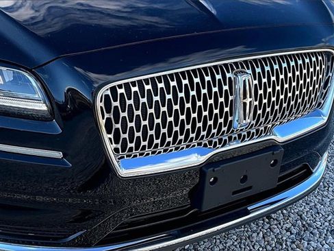 Used 2023 Lincoln Nautilus AWD w/ Premium Package image 30