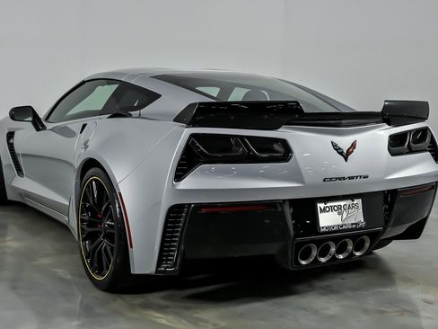 Used 2016 Chevrolet Corvette Z06 w/ 2LZ Preferred Equipment Group RWD image 10