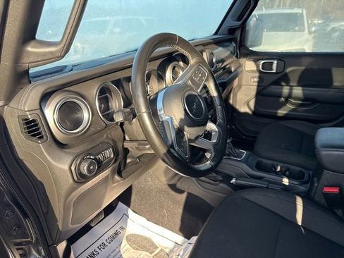 Used 2022 Jeep Wrangler Unlimited Sahara w/ Cold Weather Group image 15