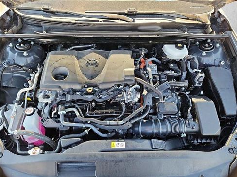 Used 2025 Toyota Camry LE FWD image 28