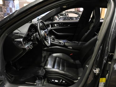 Used 2018 Porsche Panamera 4S AWD/4WD image 4