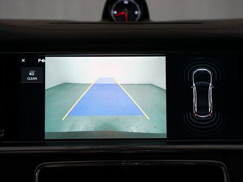 Used 2018 Porsche Panamera image 22