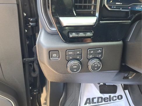 Used 2025 Chevrolet Silverado 3500 High Country w/ High Country Premium Package AWD/4WD image 20