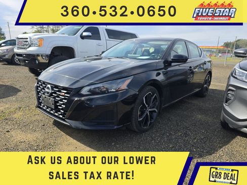 Used 2023 Nissan Altima 2.5 SR w/ SR Premium Package image 1