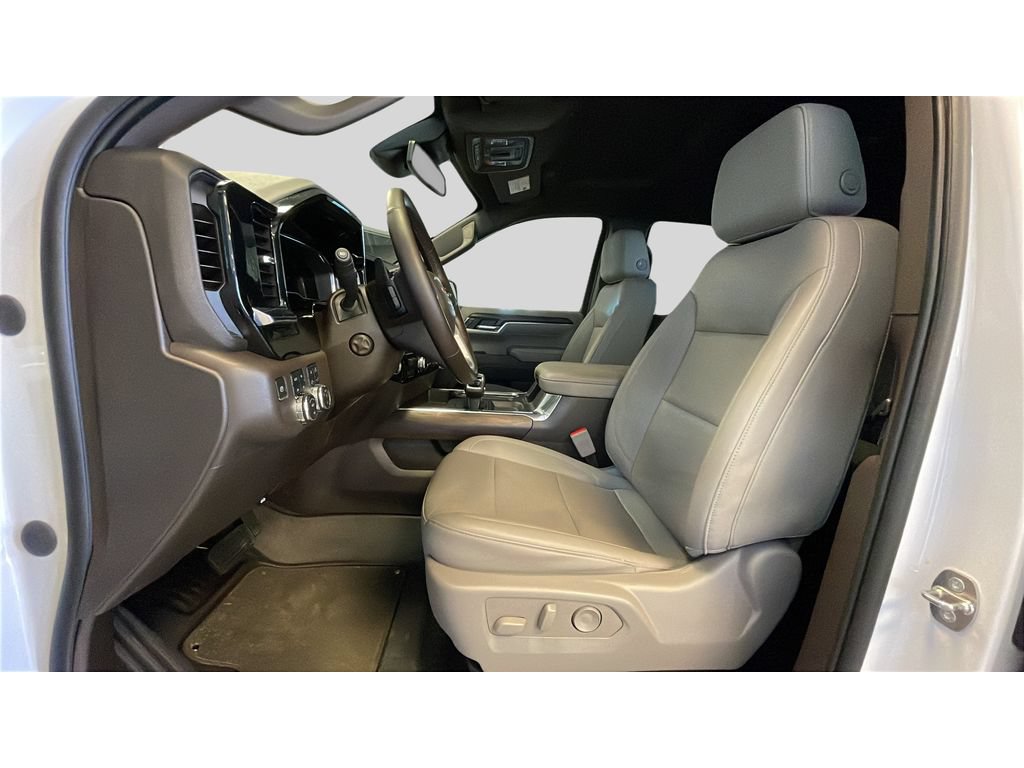Used 2023 GMC Sierra 1500 SLT w/ SLT Premium Plus Package AWD/4WD image 12