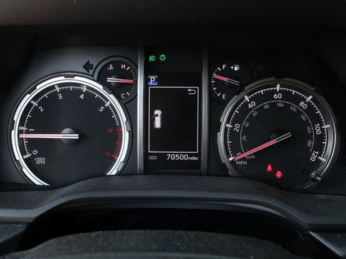Used 2022 Toyota 4Runner Limited AWD/4WD image 10