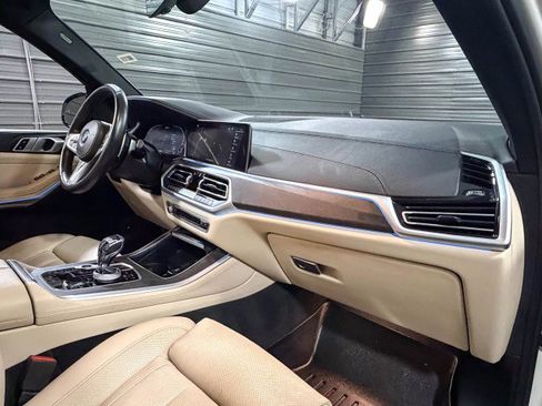 Used 2022 BMW X5 xDrive45e w/ M Sport Package image 16