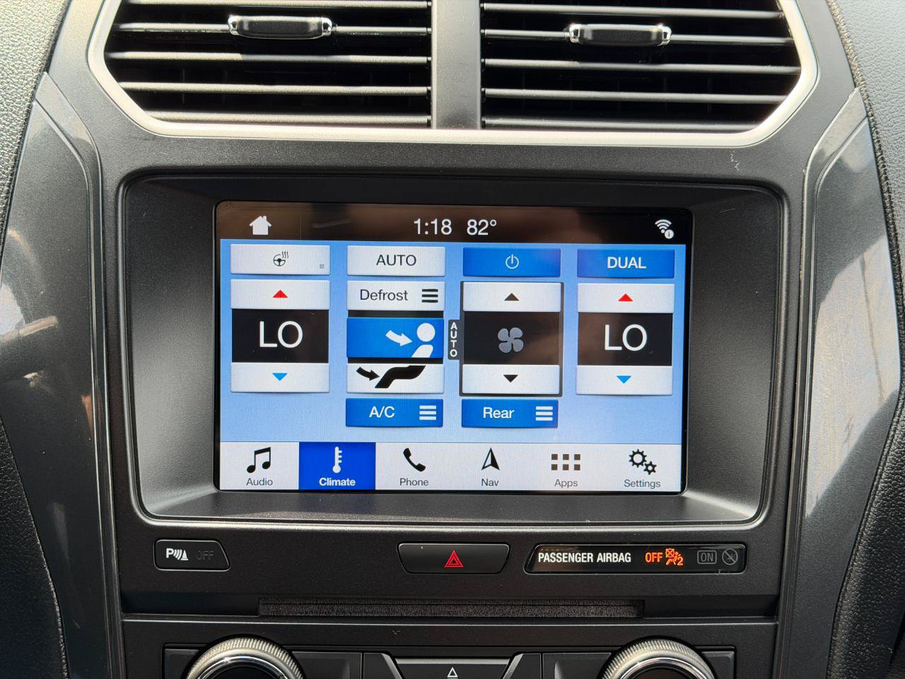 Used 2018 Ford Explorer XLT w/ Equipment Group 202A AWD/4WD image 63