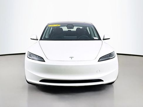 Used 2024 Tesla Model 3 Standard Range RWD image 2