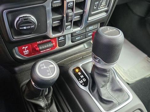 New 2026 Jeep Gladiator Mojave image 18