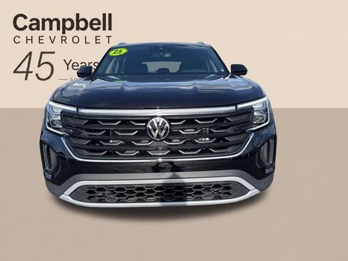 Used 2025 Volkswagen Atlas Cross Sport SE FWD image 9