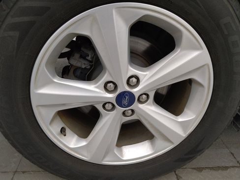 Used 2020 Ford Edge SE FWD image 31
