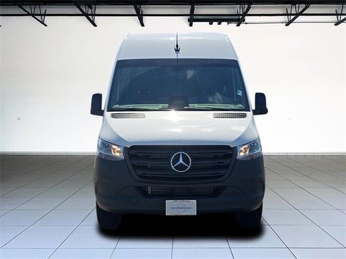 New 2025 Mercedes-Benz Sprinter 2500 image 2