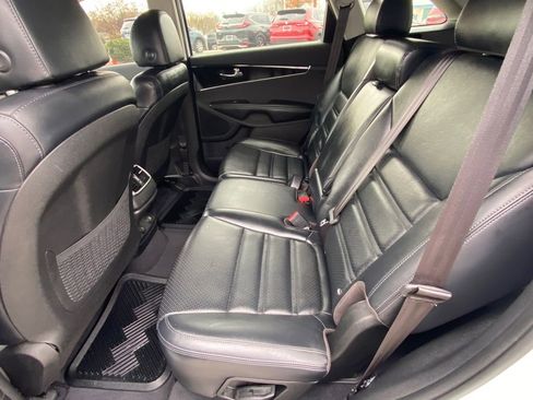 Used 2019 Kia Sorento EX image 21