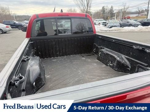 Used 2022 Toyota Tacoma SR5 w/ SR5 Appearance Package (SM) image 8