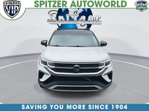 Used 2023 Volkswagen Taos SEL AWD/4WD image 3