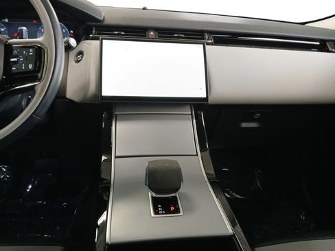 Used 2025 Land Rover Range Rover Velar S image 11