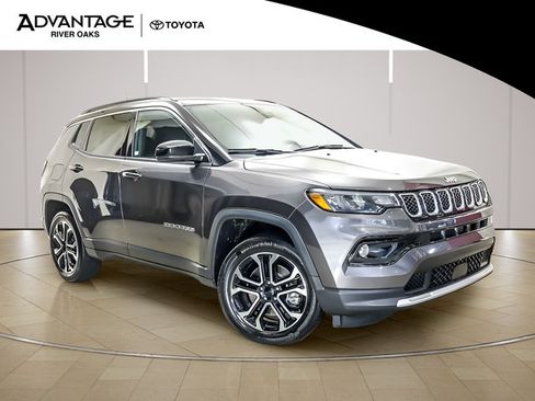 Used 2023 Jeep Compass Limited AWD/4WD image 2