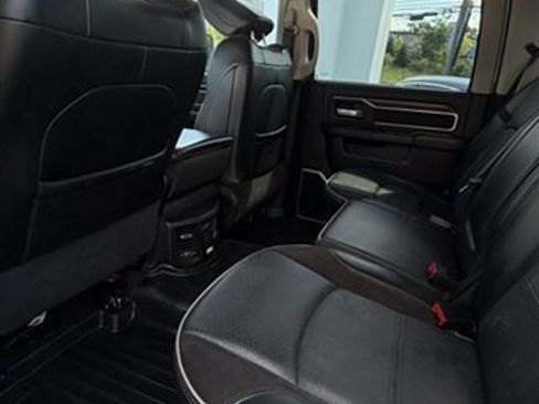 Used 2023 RAM 2500 Laramie AWD/4WD image 18