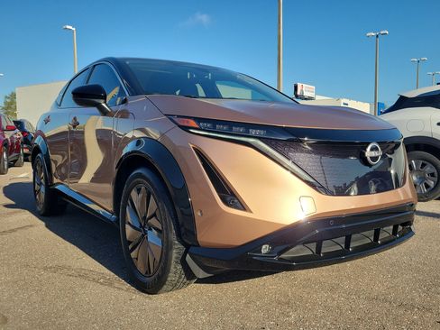 Certified 2023 Nissan Ariya FWD image 2