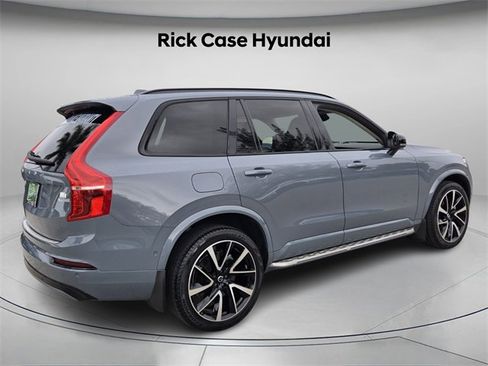 Used 2023 Volvo XC90 T8 Ultimate w/ Lounge Package image 7