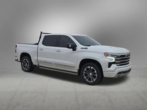 Used 2023 Chevrolet Silverado 1500 High Country w/ Technology Package AWD/4WD image 8