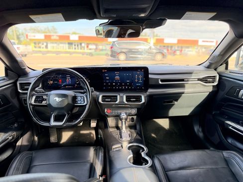 Used 2025 Ford Mustang Premium RWD image 15