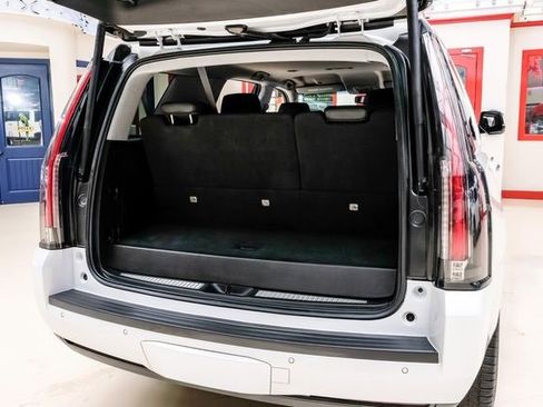Used 2020 Cadillac Escalade Base image 52