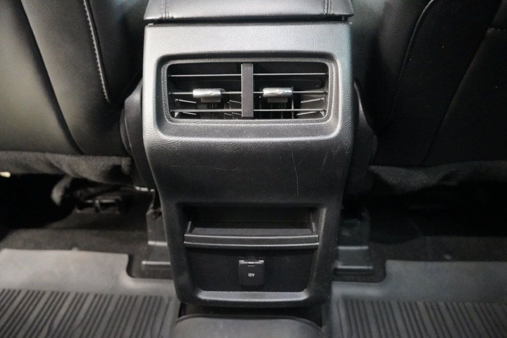 Used 2019 Ford Edge SEL w/ Equipment Group 201A AWD/4WD image 29
