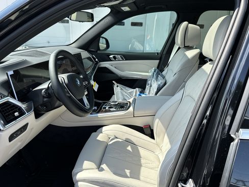 Used 2026 BMW X5 xDrive40i AWD/4WD image 15