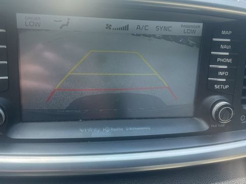 Used 2016 Kia Sorento SX AWD/4WD image 12