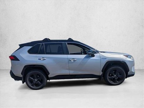 Used 2020 Toyota RAV4 XSE w/ XSE Grade Weather Package AWD/4WD image 4