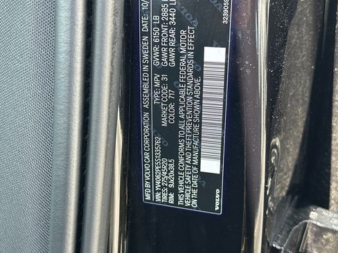 Certified 2025 Volvo XC90 B6 Plus image 37