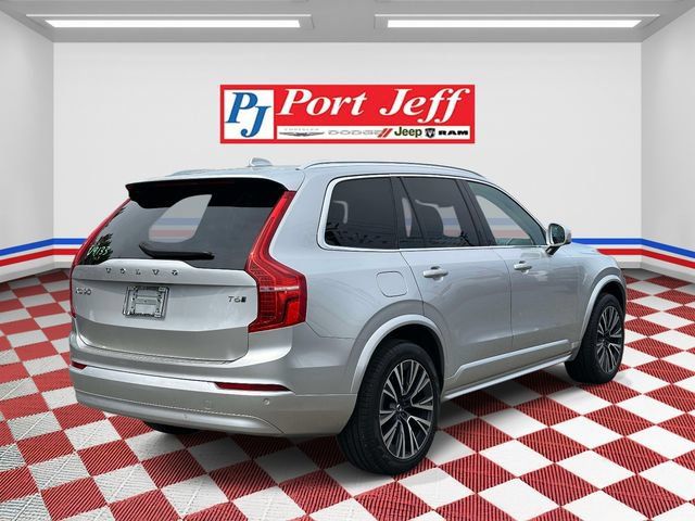 Used 2022 Volvo XC90 T6 Momentum w/ Climate Package AWD/4WD image 4