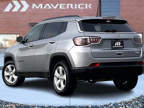 Used 2018 Jeep Compass Latitude image 4