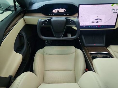 Used 2022 Tesla Model S AWD/4WD image 35