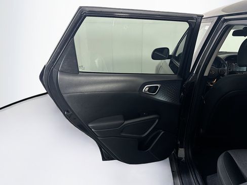 Used 2020 Kia Soul S image 26