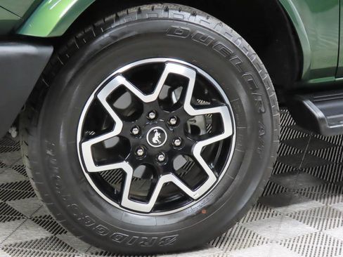 Used 2025 Ford Bronco Outer Banks AWD/4WD image 5