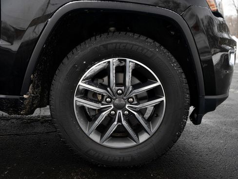 Used 2019 Jeep Grand Cherokee Limited image 10