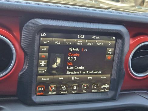 Used 2020 Jeep Gladiator Rubicon AWD/4WD image 31