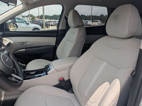 Used 2025 Hyundai Tucson SEL FWD image 15