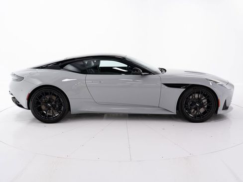 Used 2025 Aston Martin DB12 Coupe image 6