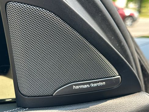 Used 2021 BMW X6 xDrive40i w/ Premium Enhanced Package image 41