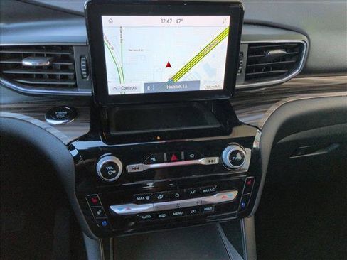 Used 2023 Ford Explorer Limited image 12