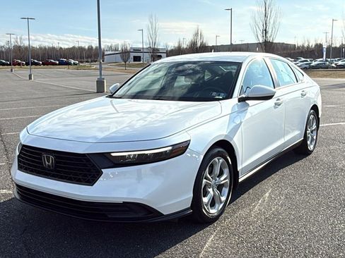 Used 2023 Honda Accord LX image 15