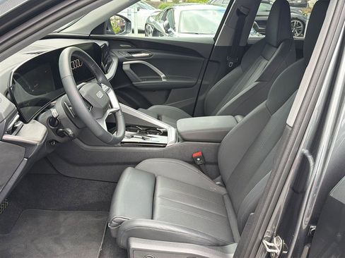 Used 2025 Audi Q5 Premium Plus w/ Premium Plus AWD/4WD image 12