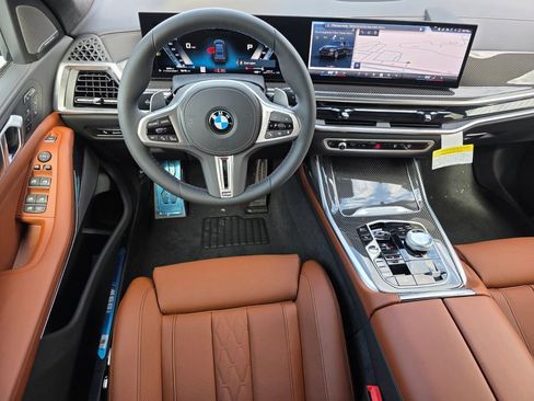 New 2026 BMW X7 M60i image 11