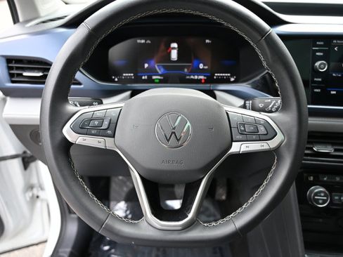 Used 2024 Volkswagen Taos SE AWD/4WD image 21