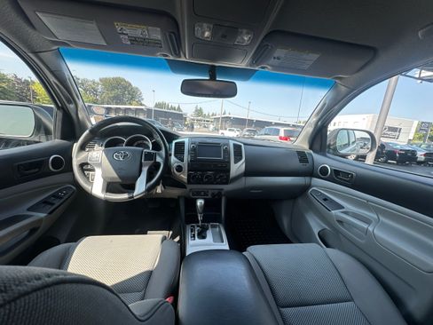 Used 2013 Toyota Tacoma 4x4 Double Cab image 27